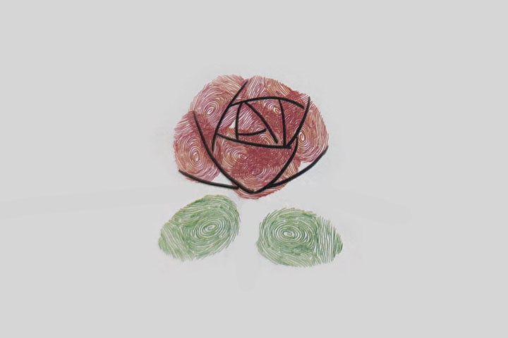 步骤3：勾出花瓣的轮廓。