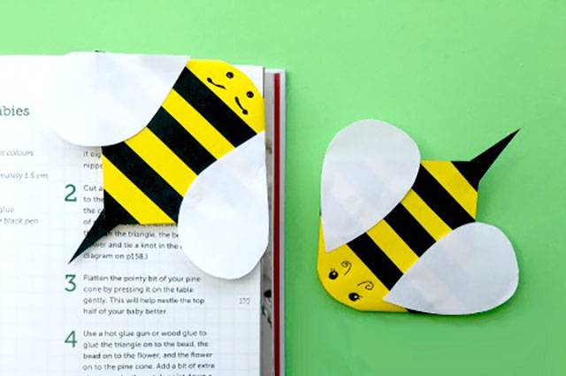 折蜜蜂书签的方法