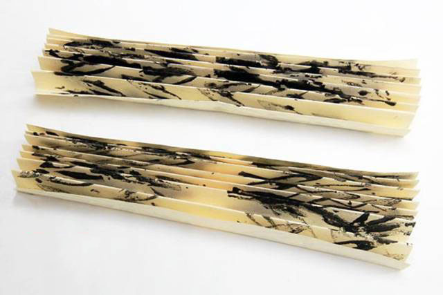 步骤6：两张A4纸都用同样的方法折叠。