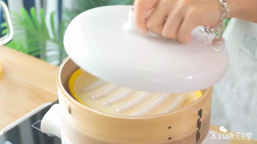 加盖，蒸锅上汽后放入蒸20分钟即可