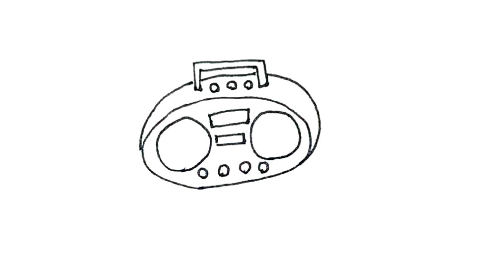 步骤4：然后上下再画上几个圆形按钮。