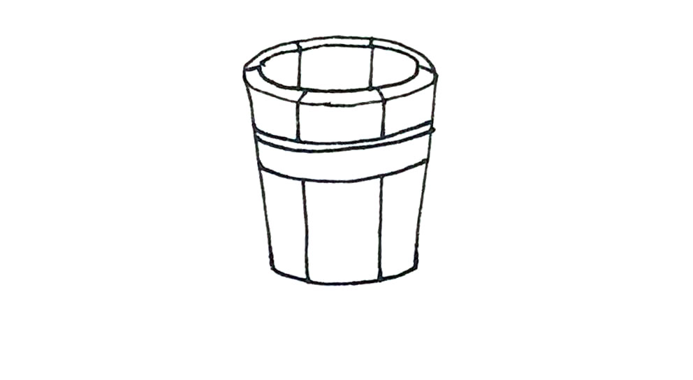 步骤5：用短线画出椭圆形里面木条的形状。