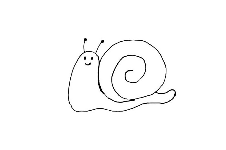 步骤4：再给蜗牛画上两个触角，还有小眼睛和嘴巴。