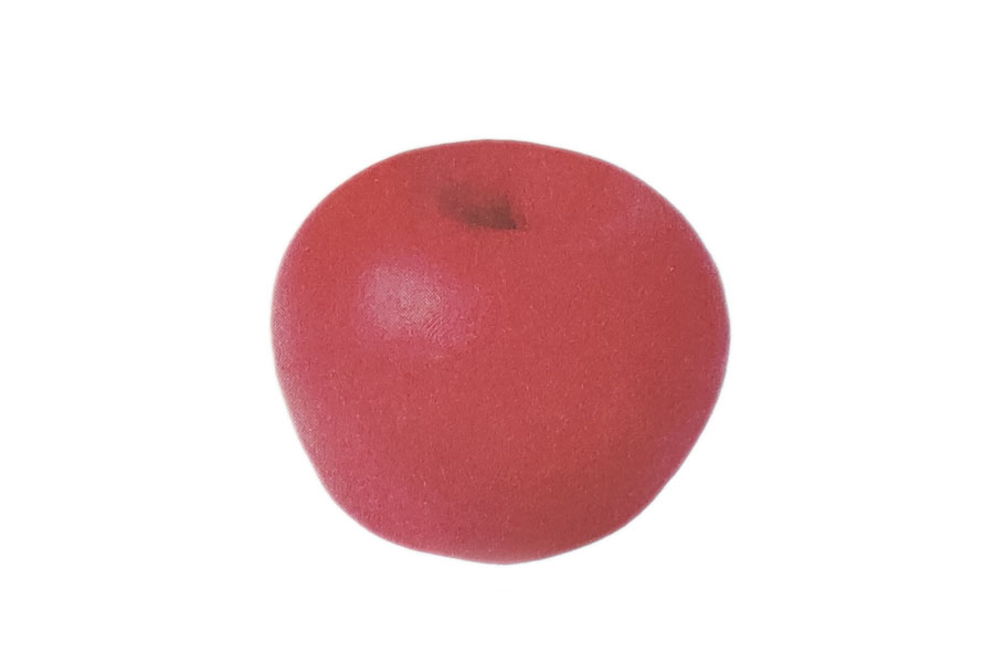 步骤1：搓一个红色圆球，捏出苹果外形。