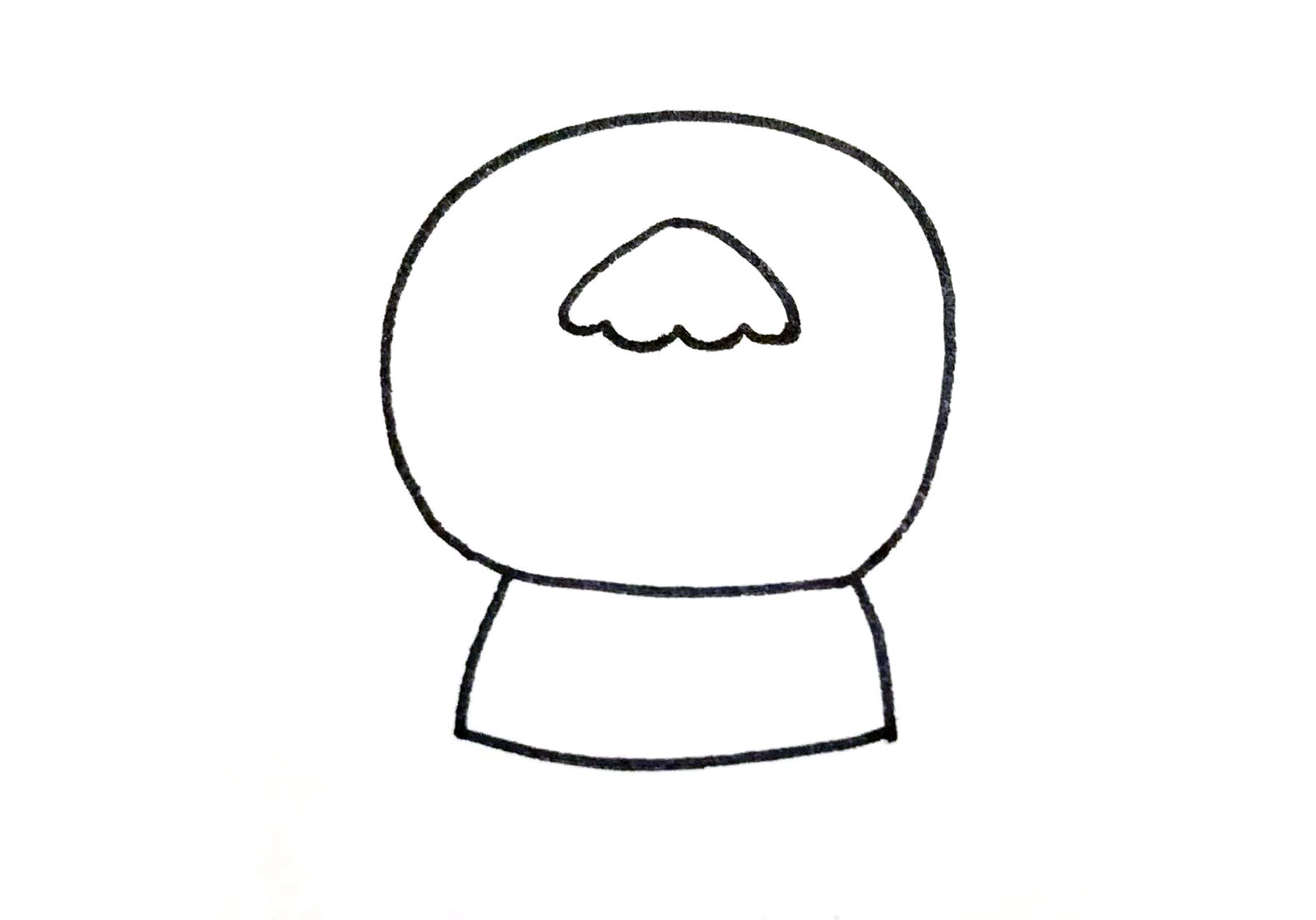 步骤2：在水晶球里面先画松树的顶。