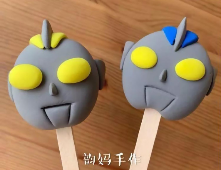 凹凸曼粘土作品步骤