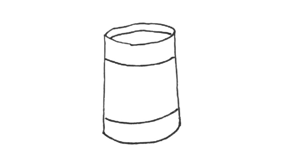 步骤3：接着上面再画上条弧线，下面画上两条弧线。