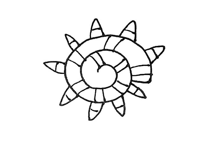 步骤4：里面在画上弧线的装饰线，装饰方面大家可以发挥自己的想象力哦。