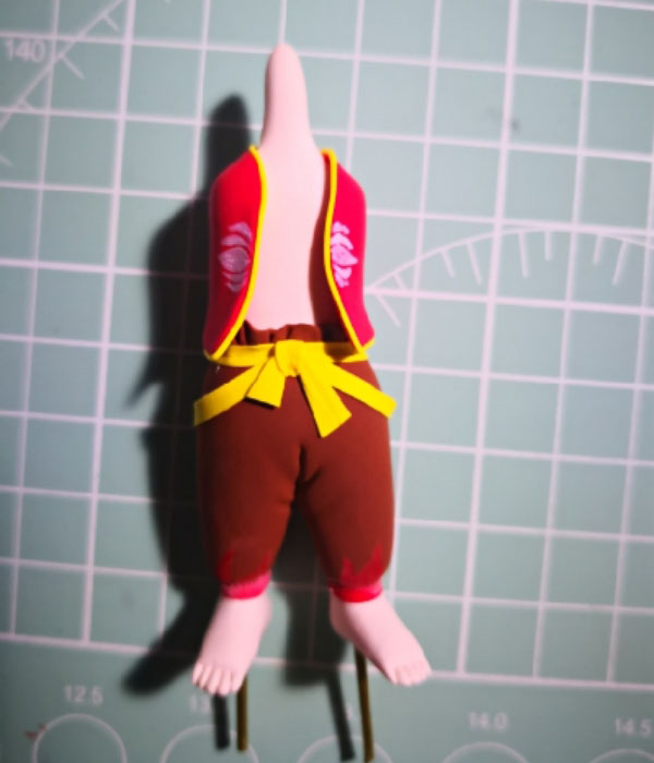 步骤8：然后下面是他的衣服。