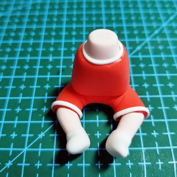 步骤5：身体和腿部组合。