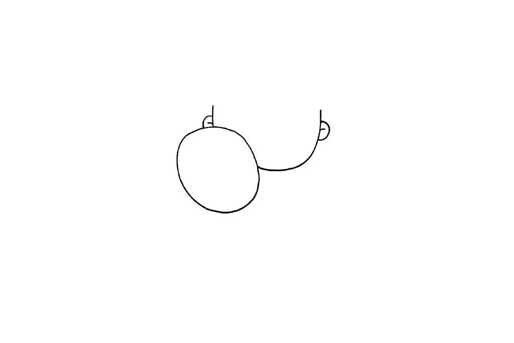 步骤1：先画出脸部和扇子轮廓。