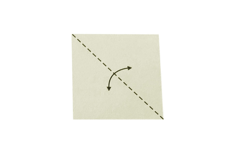 步骤1：沿谷线折出折痕。