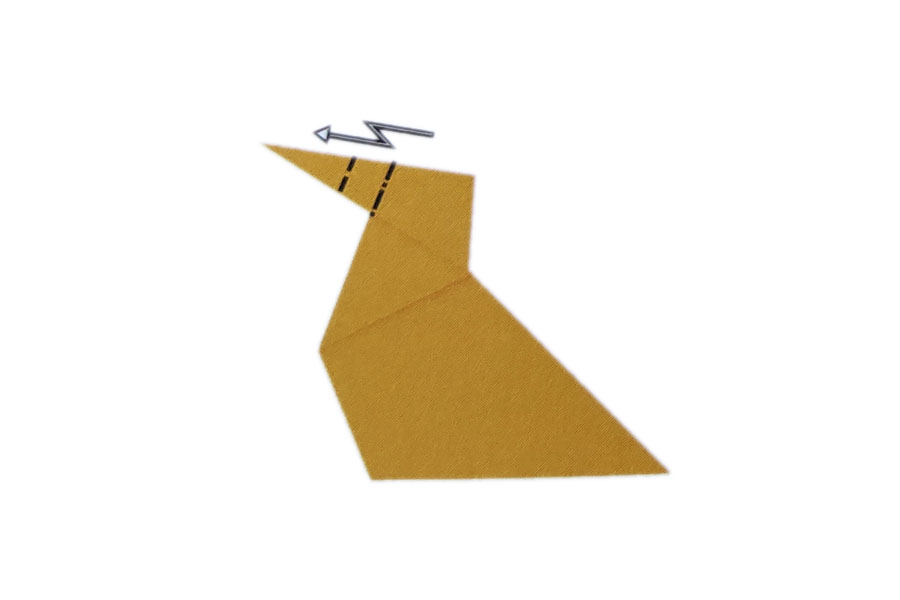 步骤6：沿谷线和峰线向内曲折。