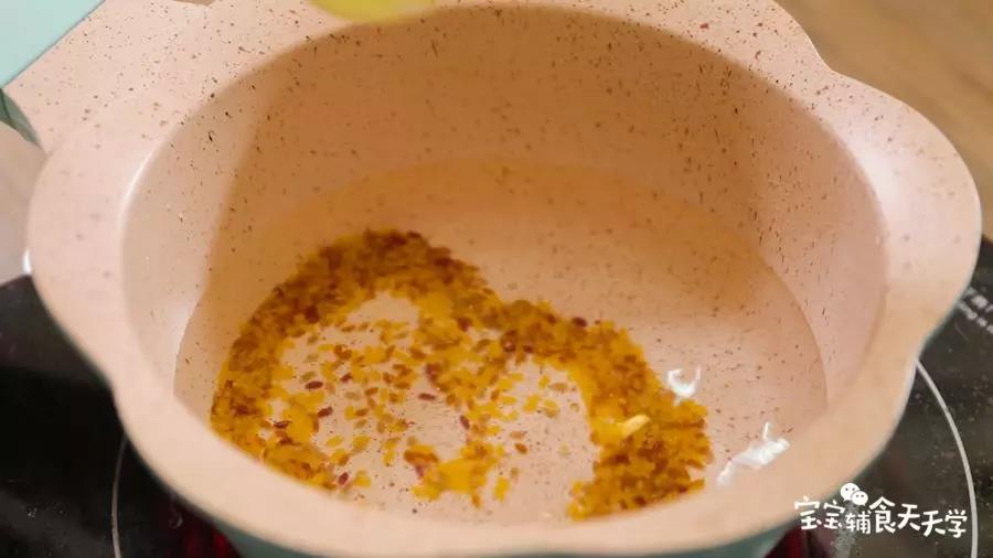 粥米约按米和水1:8比例下锅煮15分钟