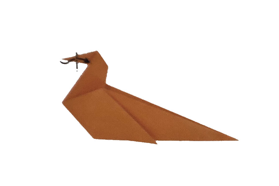 步骤8：沿峰线向内翻折。