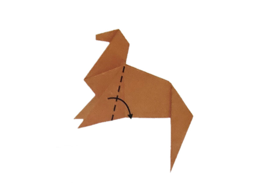 步骤11：沿谷线折叠。