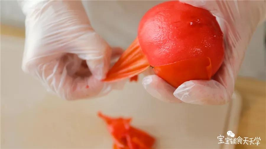 浸泡后就能轻松去皮