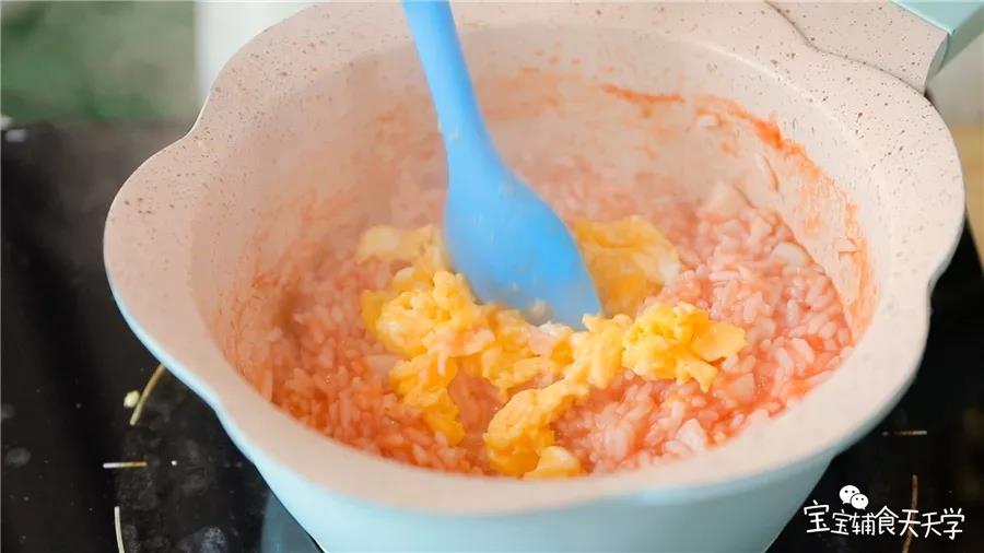 倒入之前备用的炒蛋翻炒均匀即可