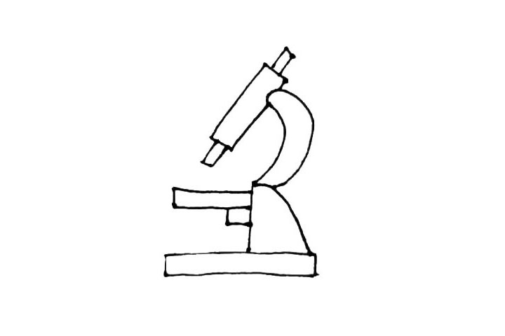 步骤5：画上一个稍微倾斜一些的长方形，两端画上一个小一些的长方形。