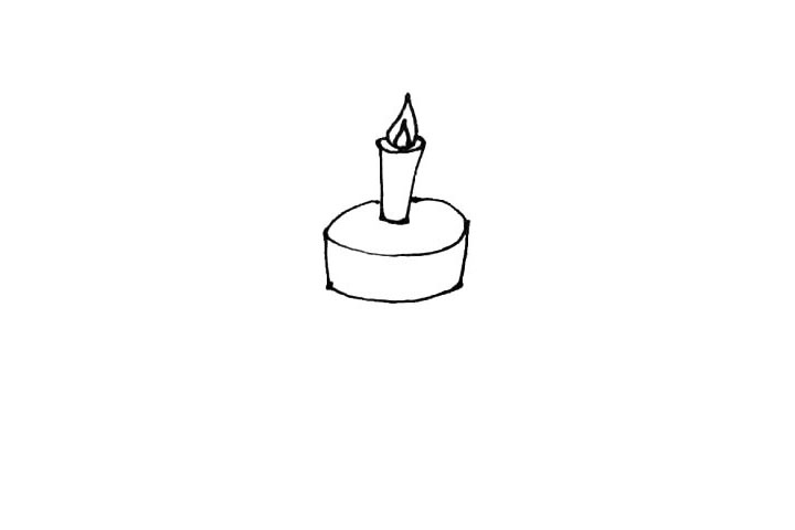 步骤3：接着绕着蜡烛下面画椭圆，再竖下来两条线用弧线连起来作蛋糕。