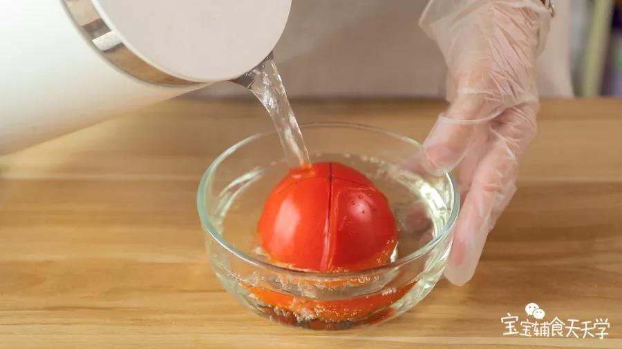 番茄浸泡热水