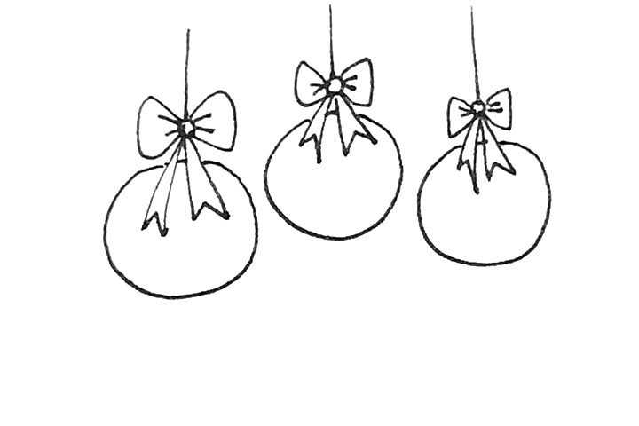 步骤5：用同样的方法在旁边再画上几个同样的彩球。