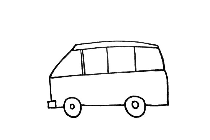 步骤6：再画上后车轮.把底盘和车尾也勾勒出来。