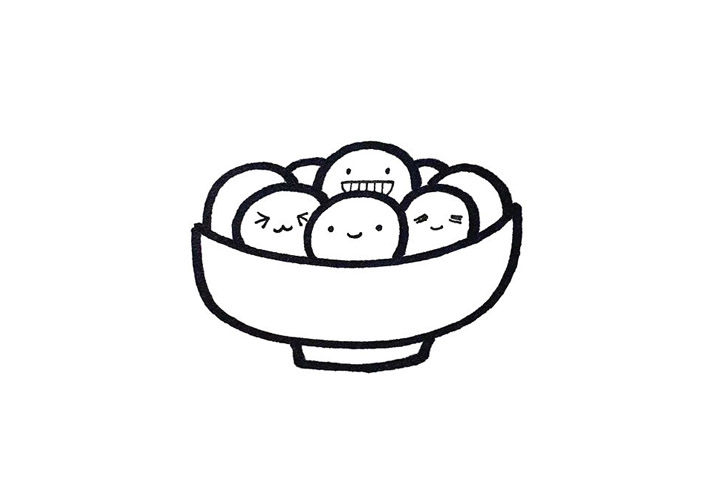 步骤3：汤圆的表情和人物可以用细一些的勾线笔画。