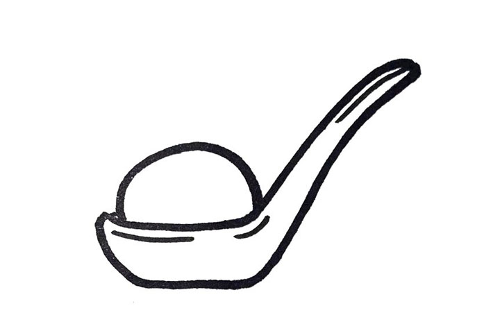 步骤2：在勺子里面画出一个半圆，作为汤圆的轮廓。