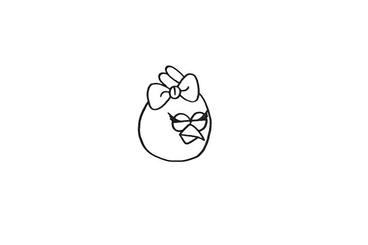 步骤5：还有它的睫毛.同学们要仔细观察眼睛的部分。