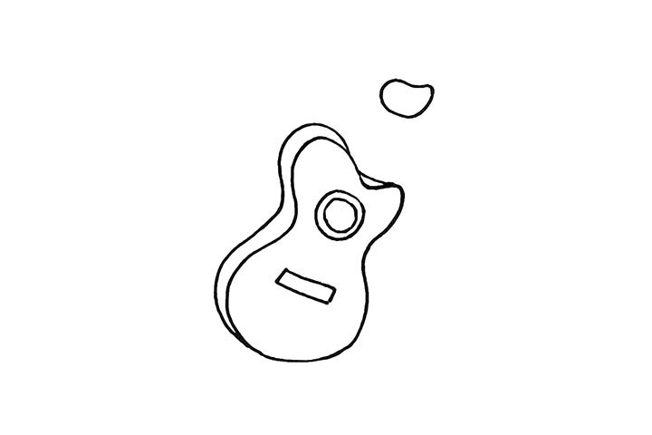 步骤5：用一个不规则的椭圆画出上方的琴头。