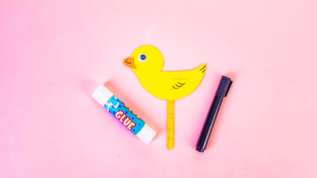 步骤6：粘贴眼睛你的鸭子应该看起来像这样!