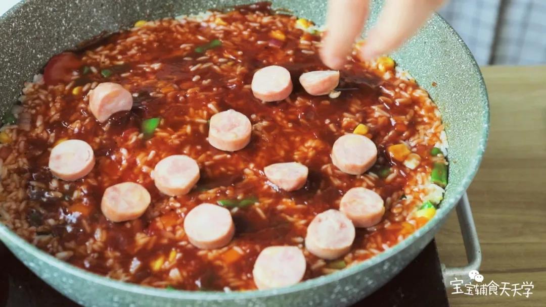 第8步：再铺上香肠粒