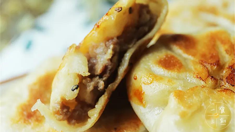 皮薄馅多，蒜香扑鼻，一口爆汁，太香了！