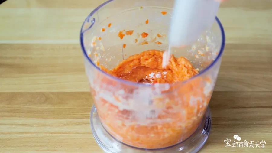 加入玉米淀粉搅拌均匀