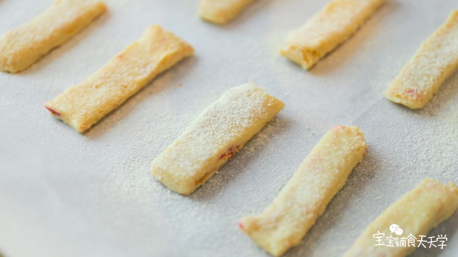 烤箱预热100度，烤20分钟即可