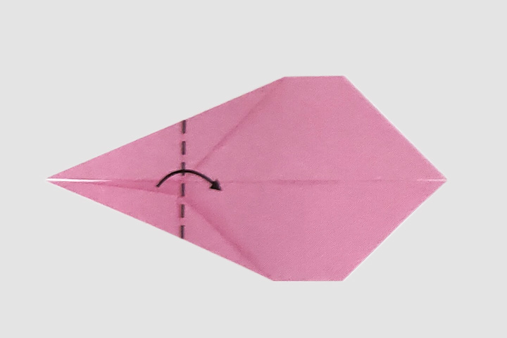 步骤8：沿虚线折叠。