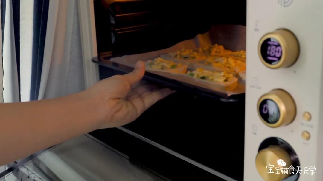 烤箱预热180度，烤10分钟至奶酪融化即可