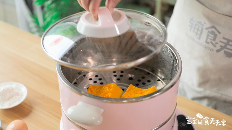 第2步：南瓜蒸熟