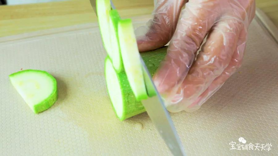 西葫芦切半圆片