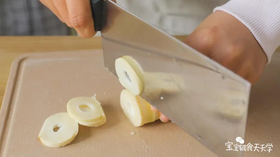 第2步：鲜笋切片