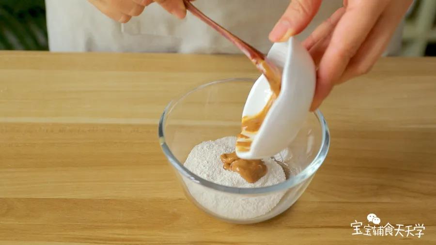 大米粉与花生酱混合