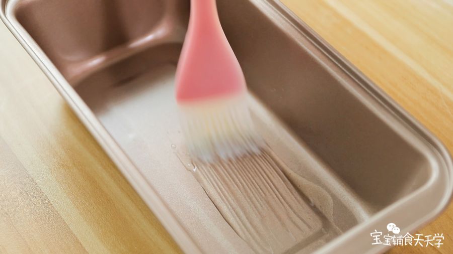 模具内壁涂一层油