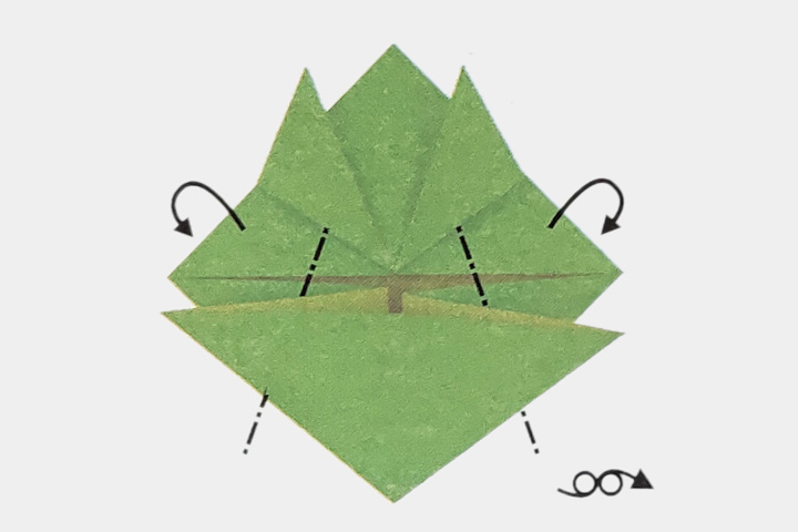 步骤4：将第二次沿虚线向后折叠，然后翻转。