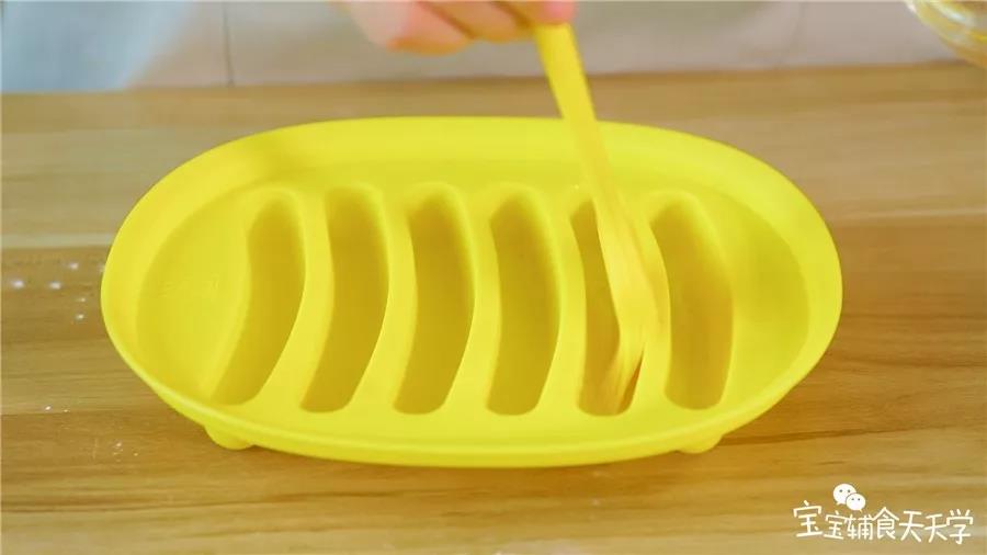 香肠模具涂点油防粘