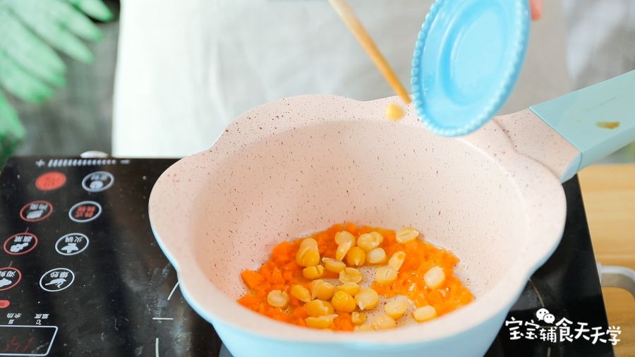 倒入鹰嘴豆翻炒