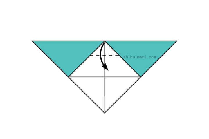 步骤4：沿虚线向内折叠。