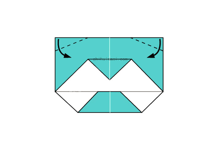 步骤7：沿虚线向内折叠。