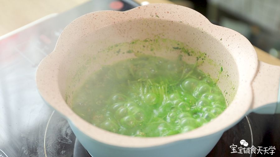 最后撒入虾皮粉煮2分钟即可