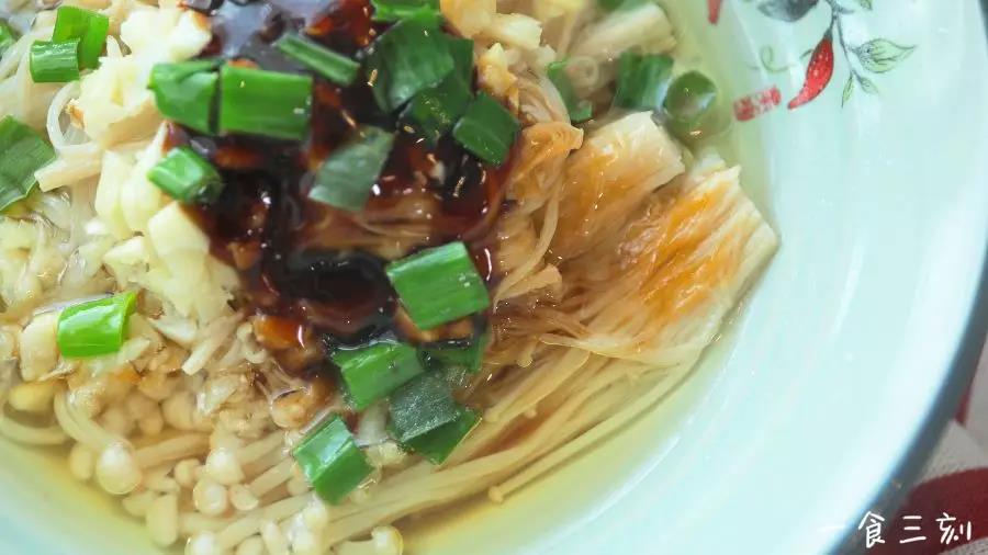 金针菇和蒜真是绝配